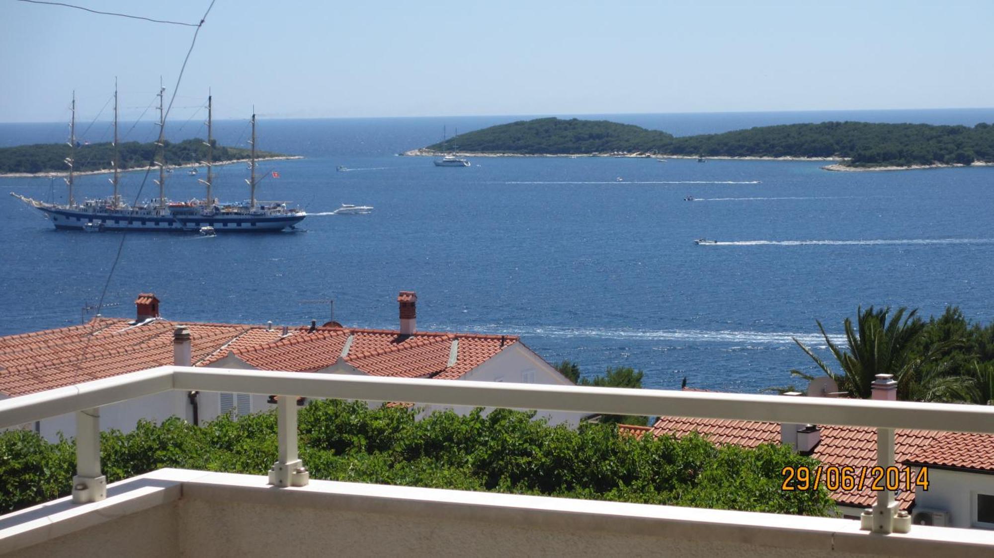 J&b House Hvar